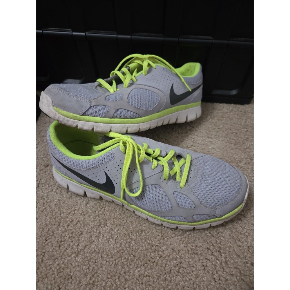 Nike Flextrail Fitsole Grey And Yellow Trim Athletic Shoes. Men's 9 (512019-018)